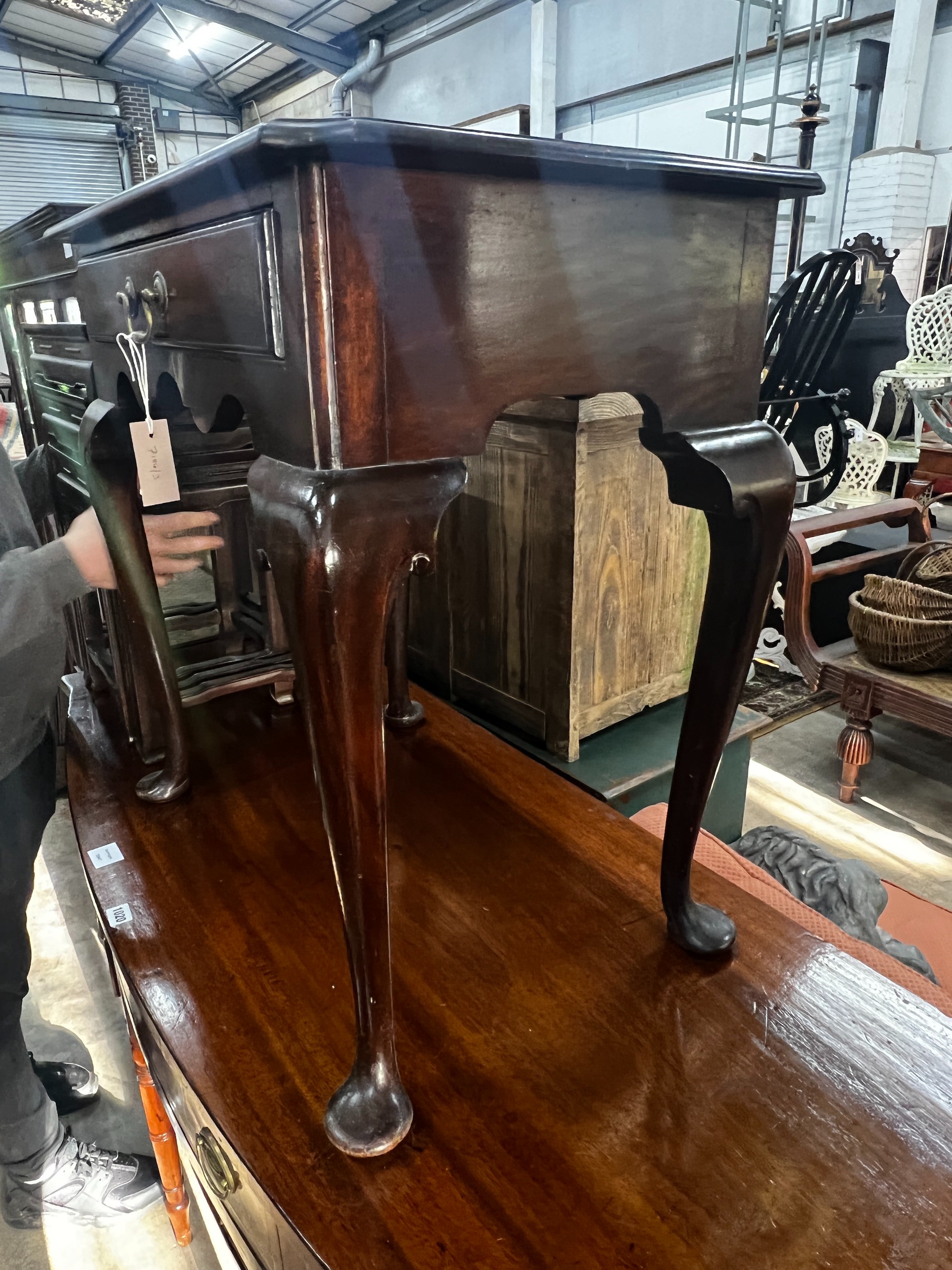 An 18th century style mahogany side table, width 69cm, depth 43cm, height 69cm